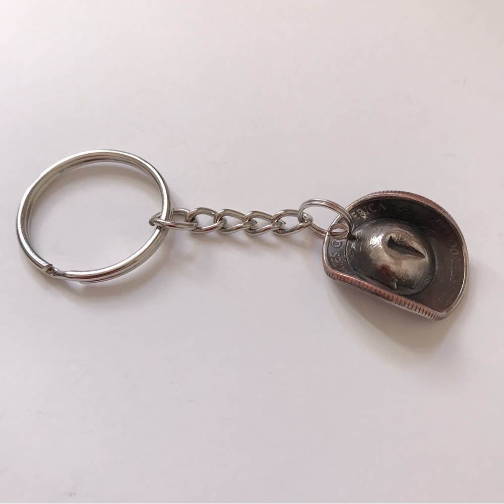 Handcrafted Rodeo Cowboy Cowgirl Hat 25 Cent Quarter Coin Keychain 2001 Vermont - Picture 9 of 9